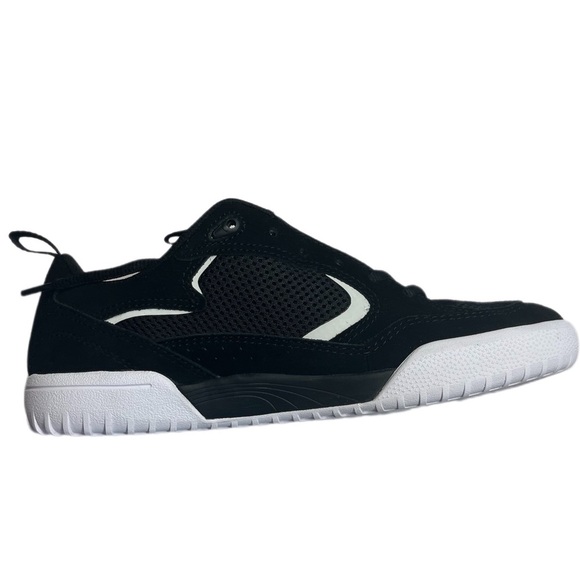 Es Quattro size 8.5 black and white brand new suede skateboarding shoes main image 6